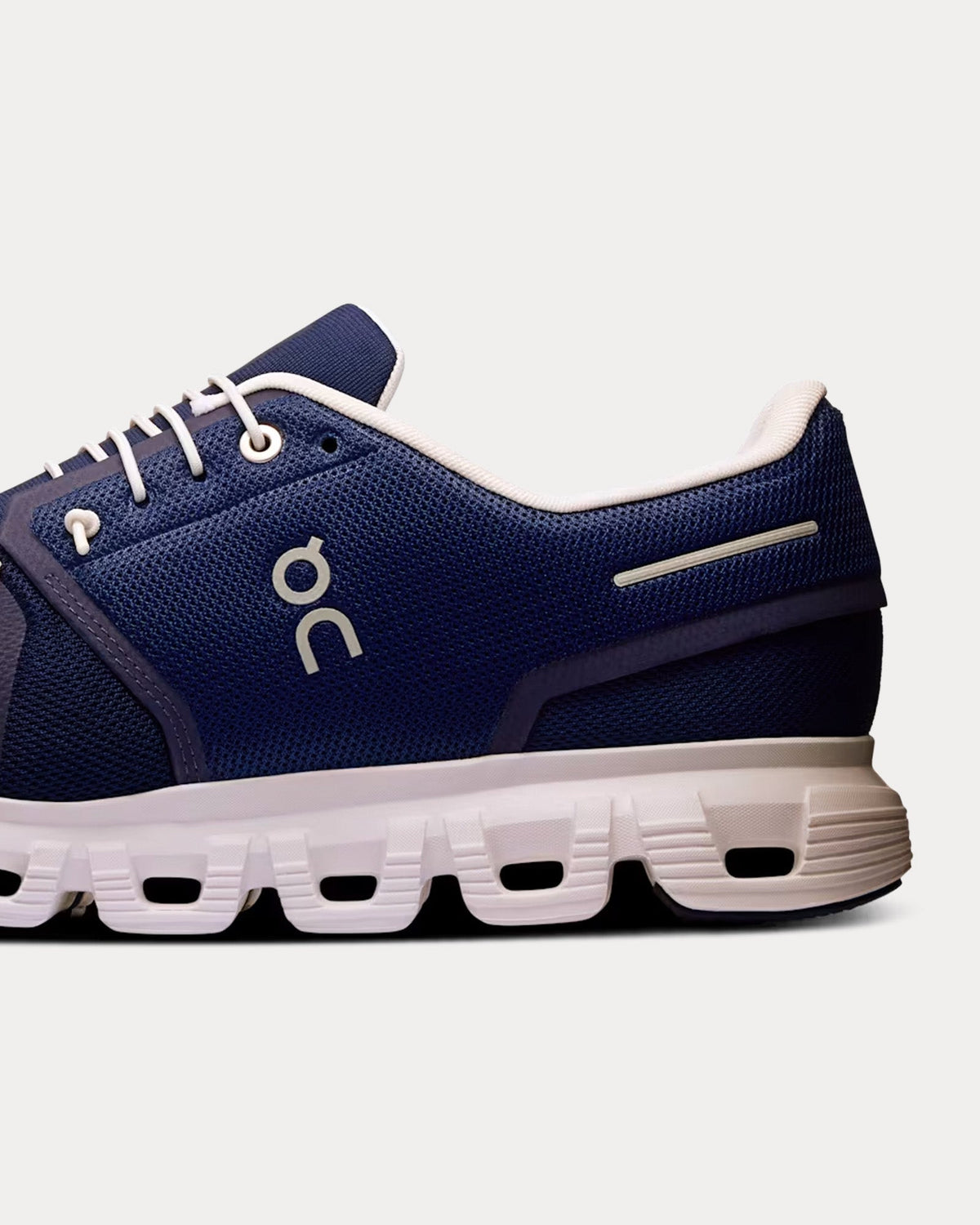 Cloud 6 Midnight / White Running Shoes