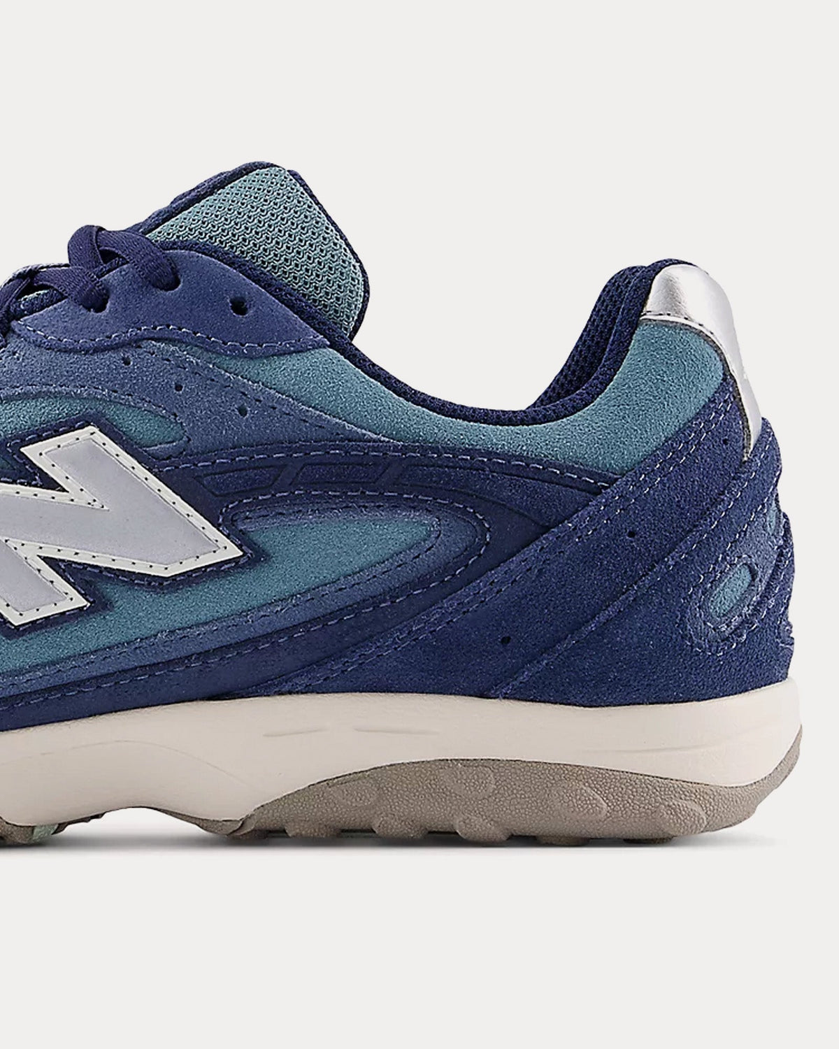 204L NB Navy / Salt Water Low Top Sneakers