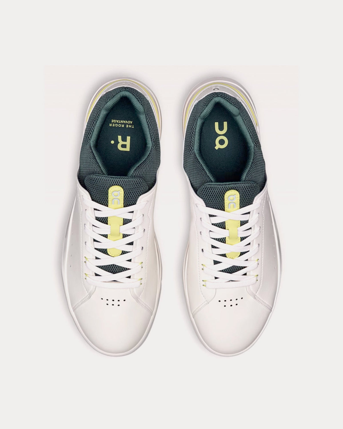 The Roger Advantage Ivory / Evergreen Low Top Sneakers