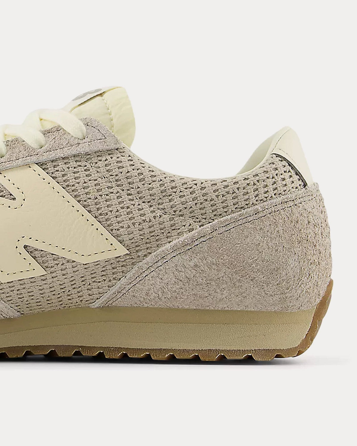 471 Shipyard / Calcium Low Top Sneakers