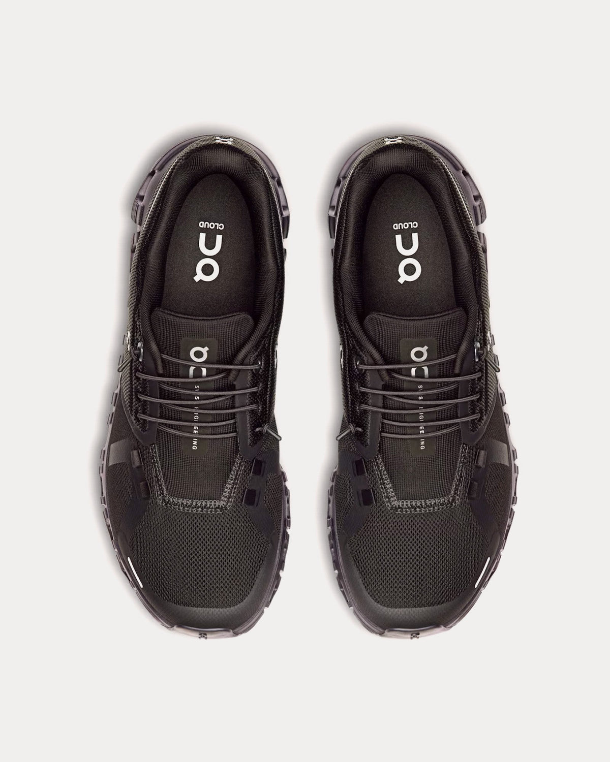 Cloud 6 Black / Black Running Shoes