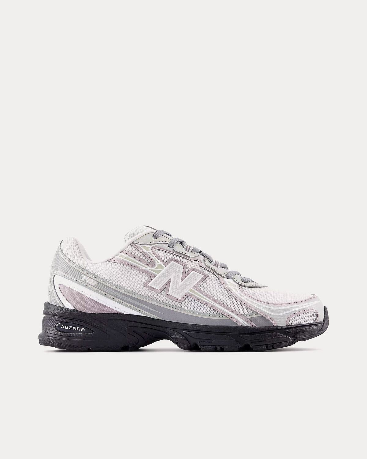 740 Silver Metallic / Raincloud Low Top Sneakers