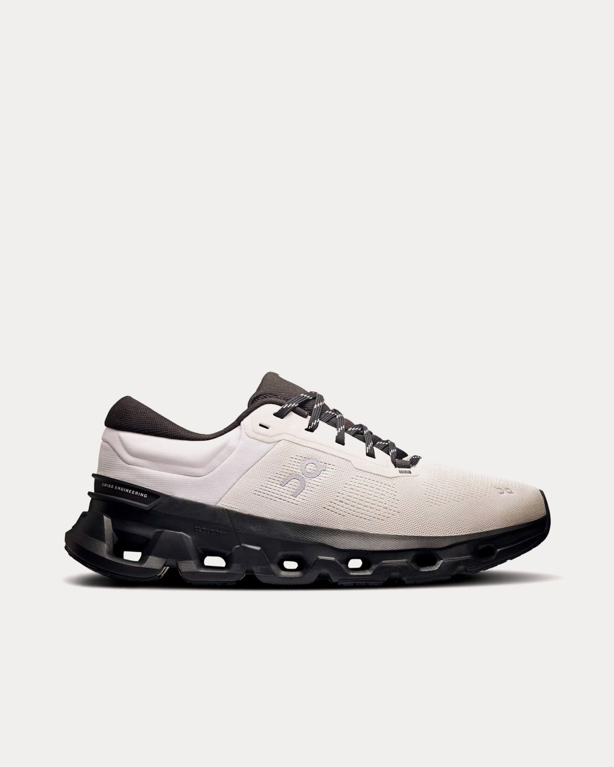 Cloudflyer 5 Wolf / Black Running Shoes