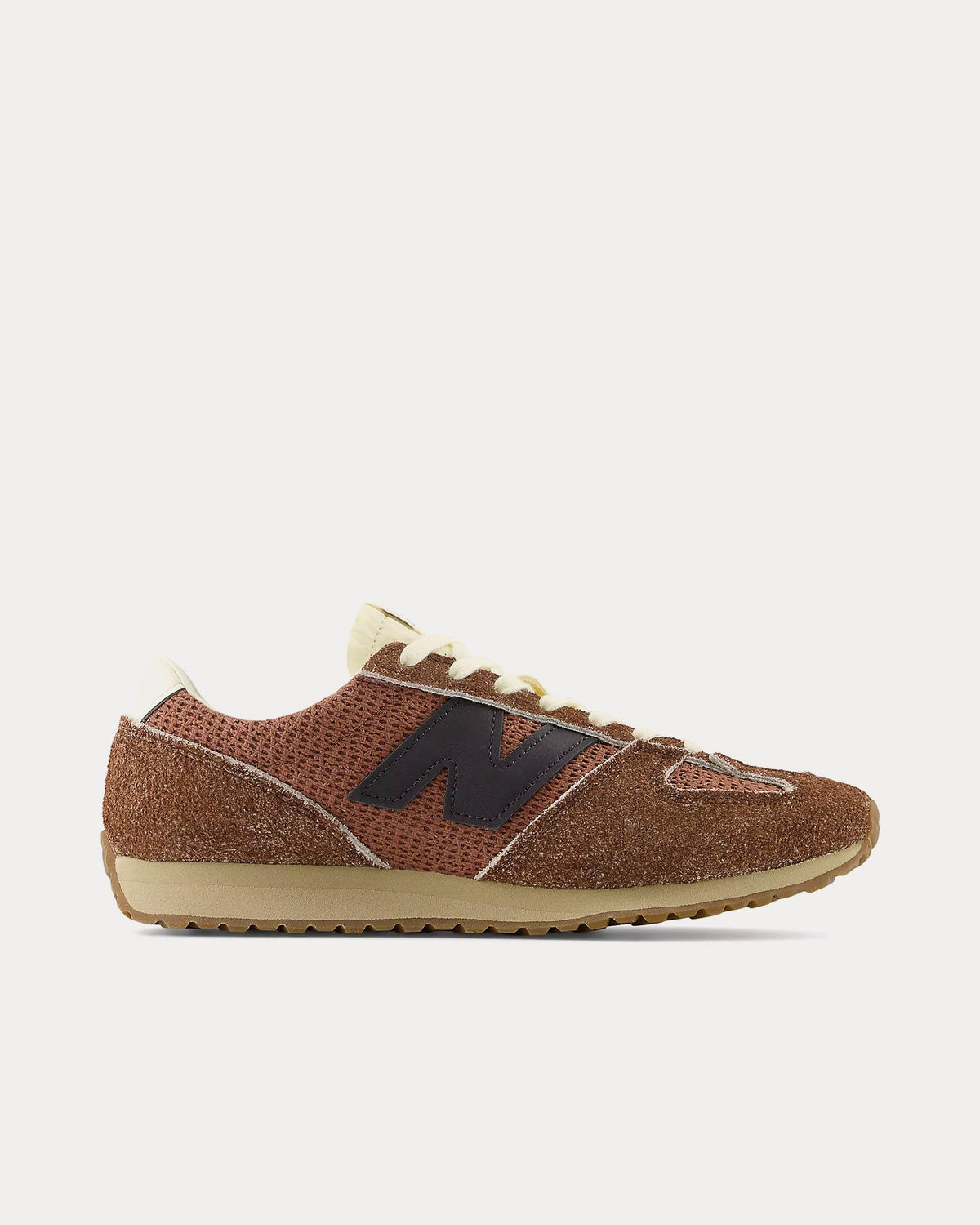 471 Pecan / Black Cement Low Top Sneakers