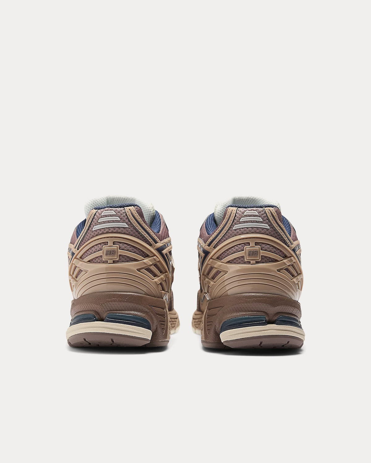 1906r Earth Shadow / Flat Taupe / Bisque Low Top Sneakers