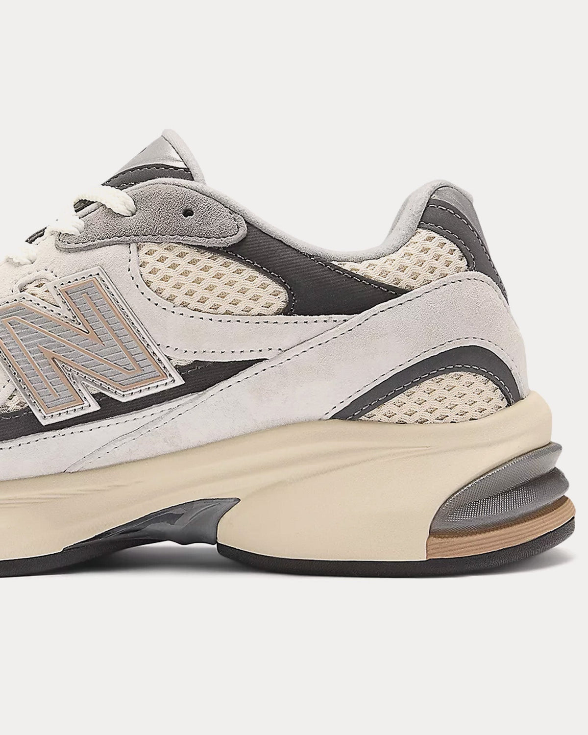 2010 Brighton Grey / Linen Low Top Sneakers