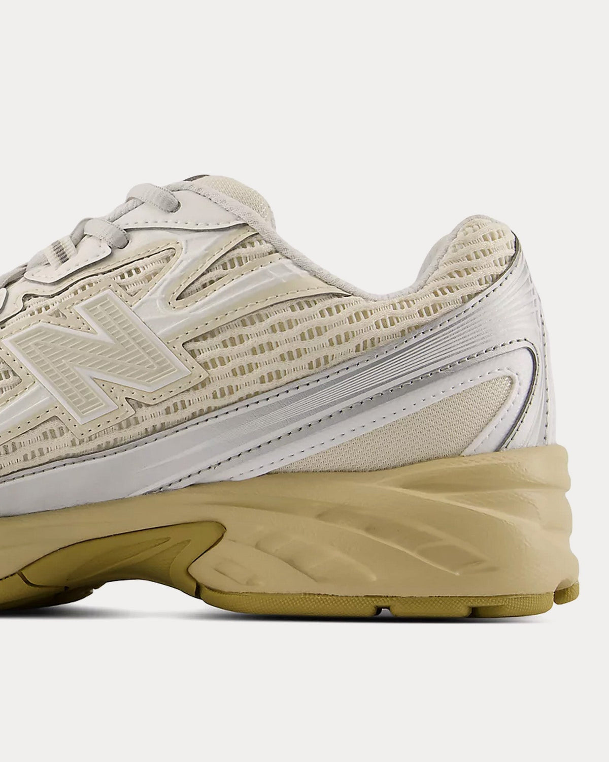 740 Linen / Toasted Sesame Low Top Sneakers