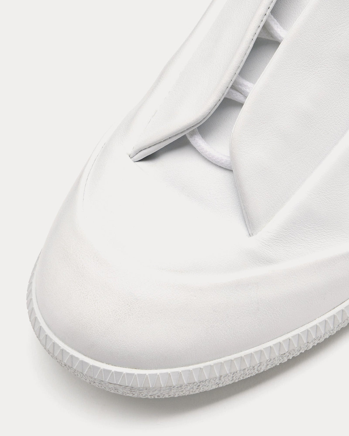 Future Sneaker White Mid Top Sneakers