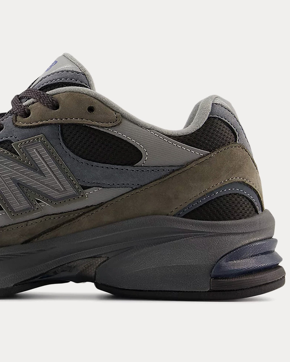 2010 Tornado / Faded Black / Dark Metallic Silver Low Top Sneakers