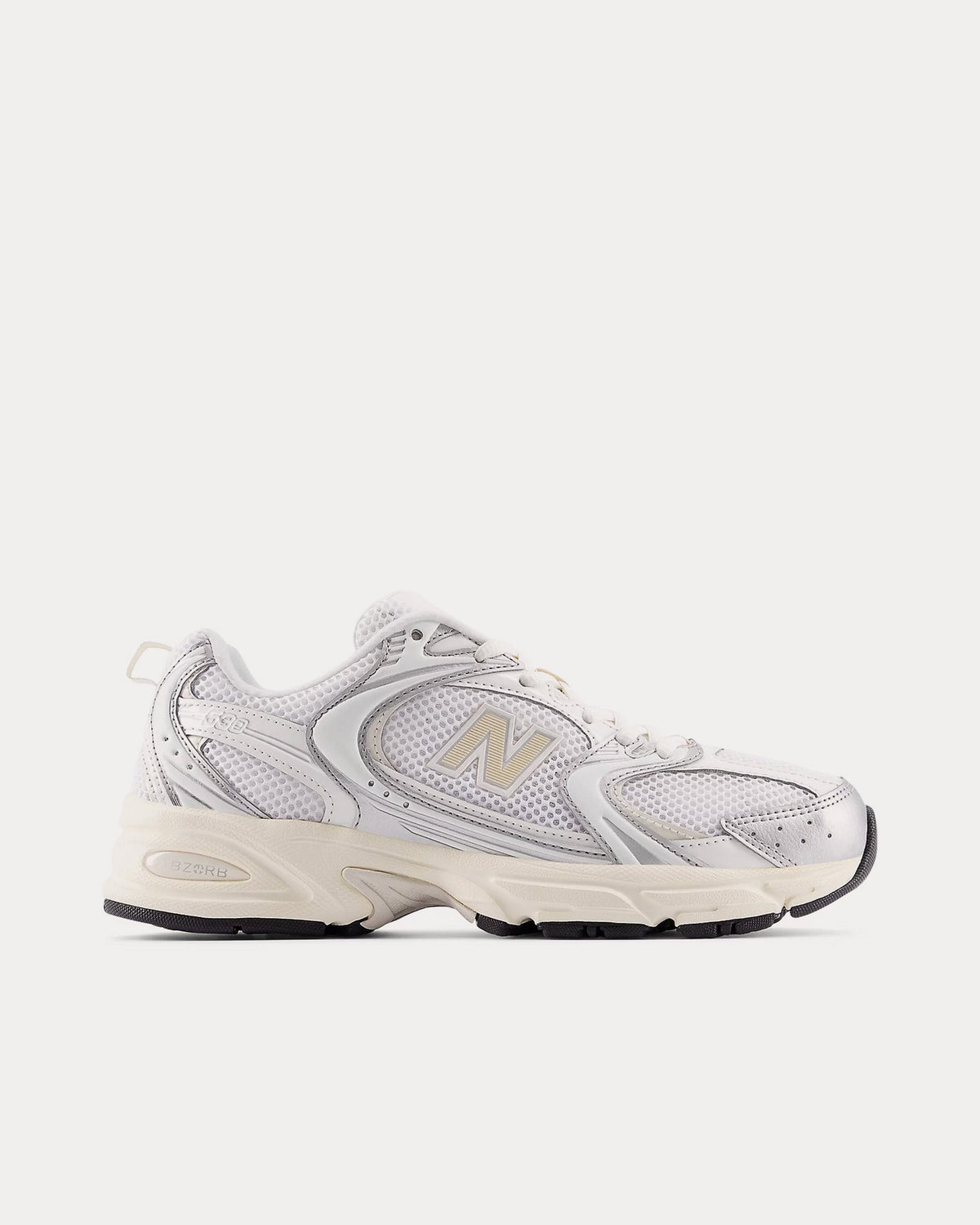 530 Silver Metallic / Linen Low Top Sneakers