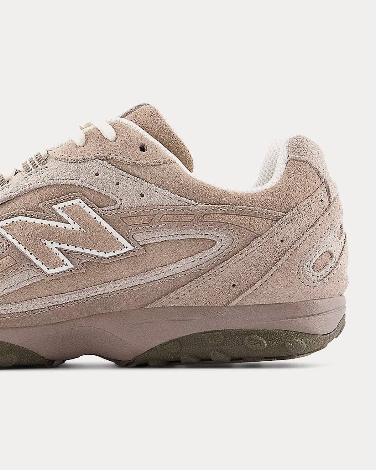 204L Mushroom / Arid Stone Low Top Sneakers