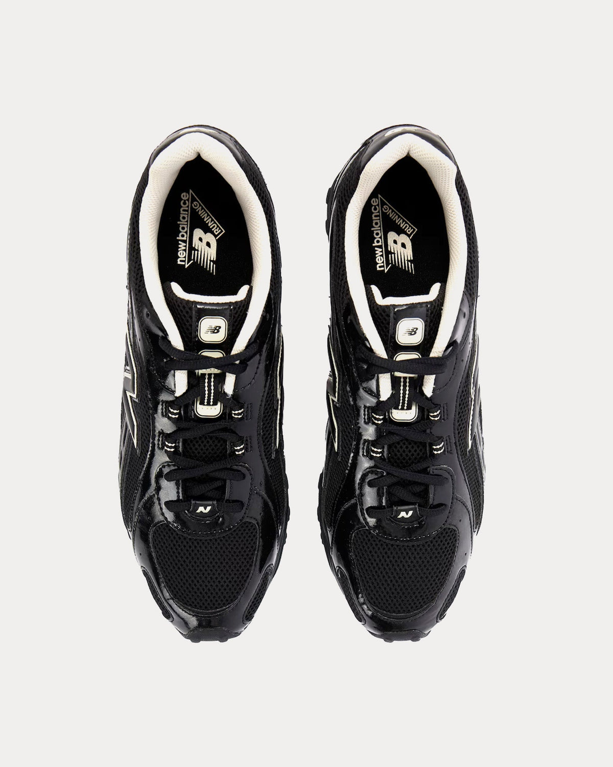 204L Black / Timberwolf Low Top Sneakers