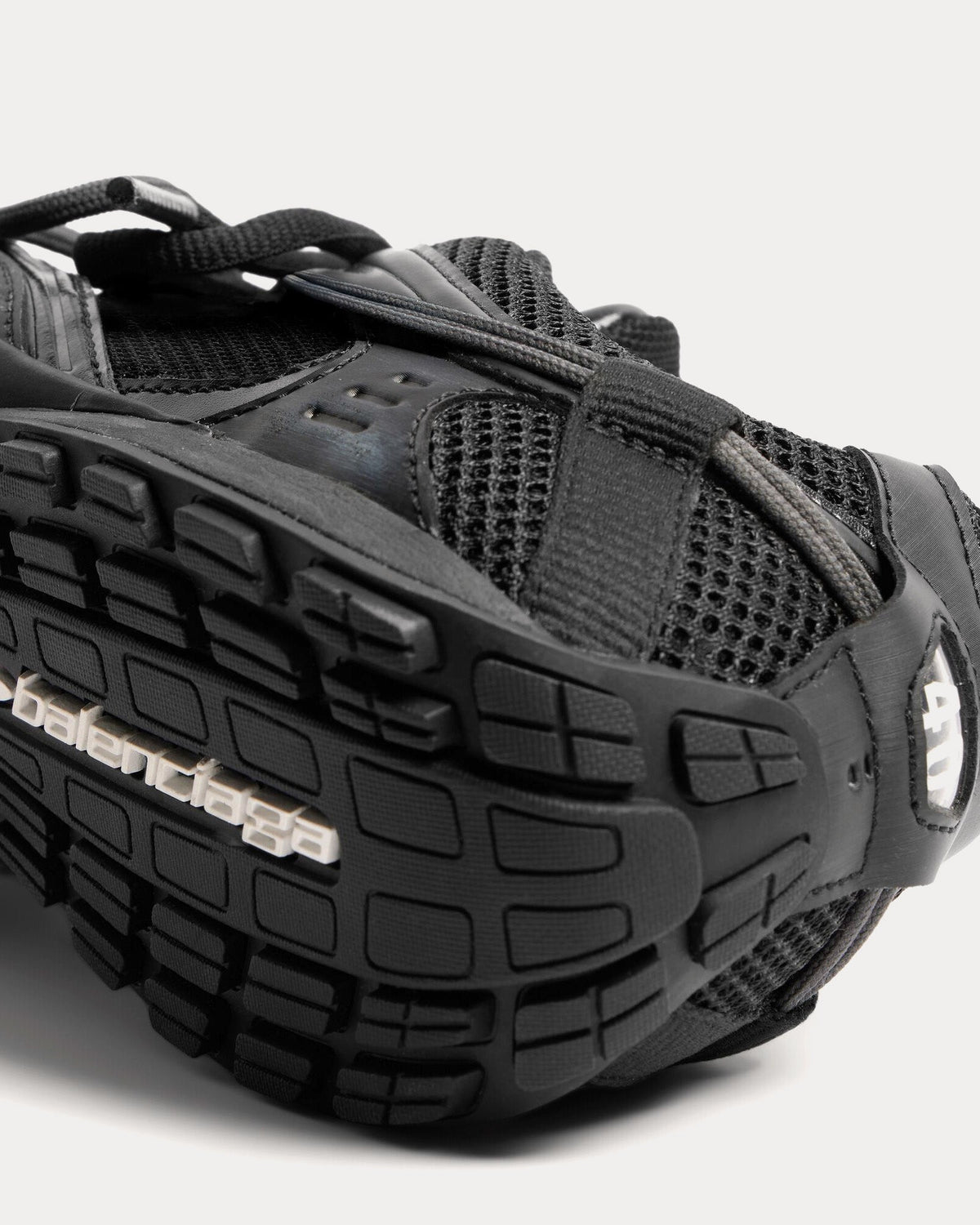 Radar Black / Grey Low Top Sneakers