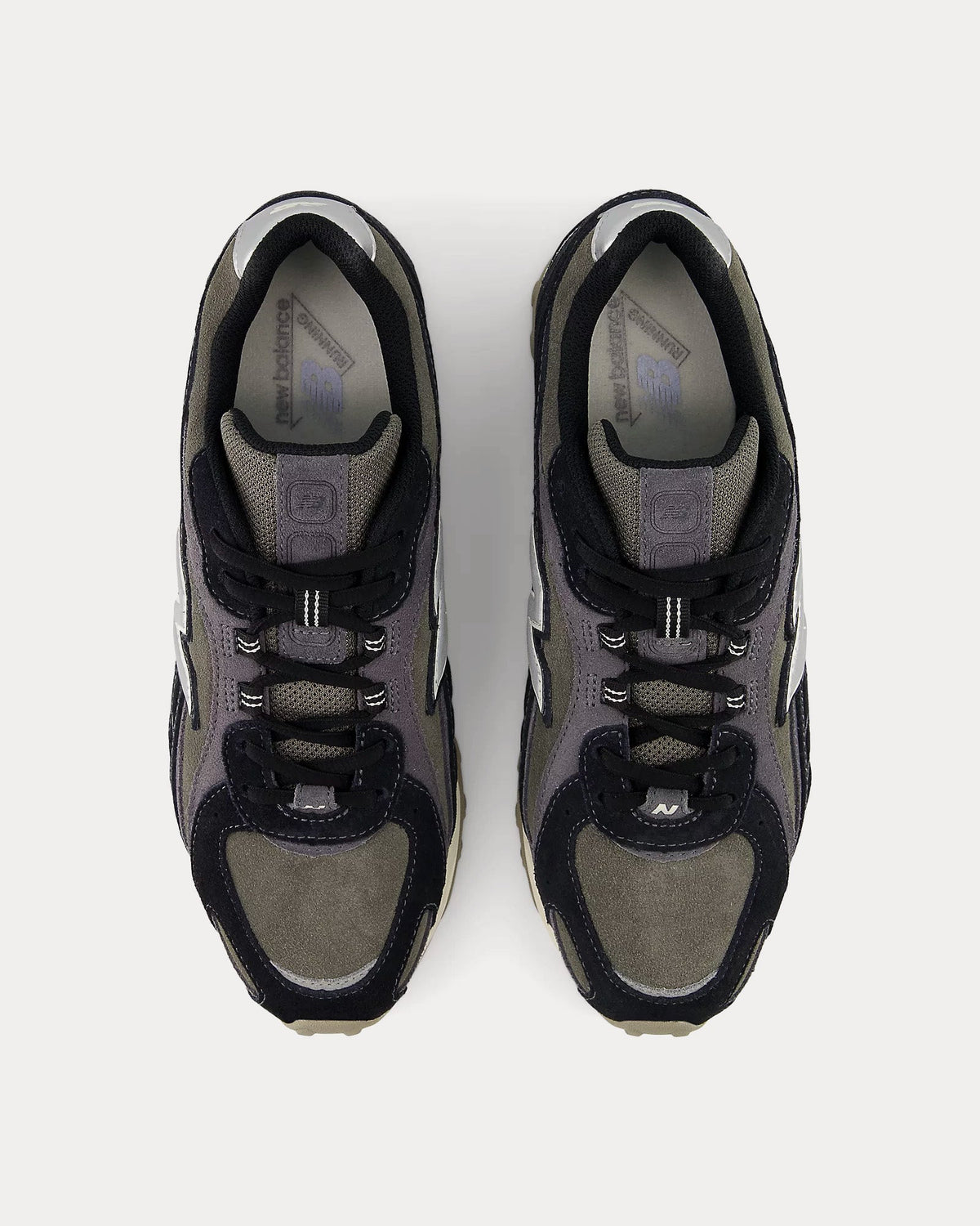 204L Black / Magnet Low Top Sneakers