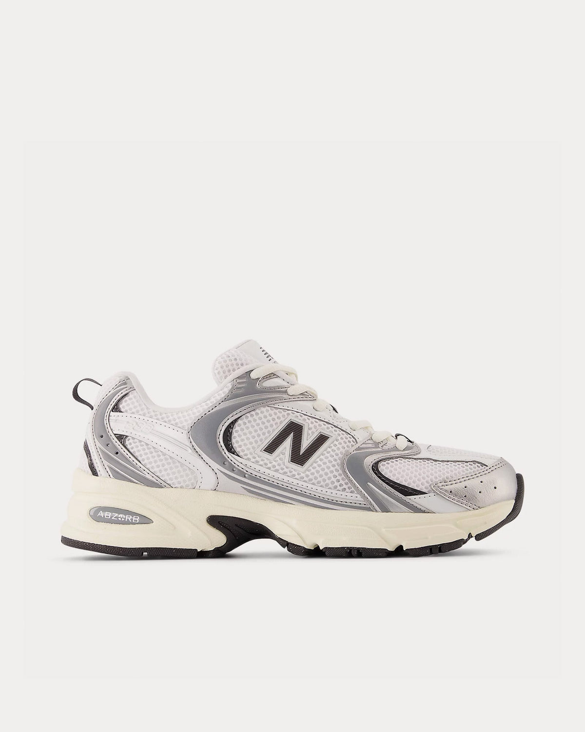 530 Silver Metallic / Black Cement Low Top Sneakers
