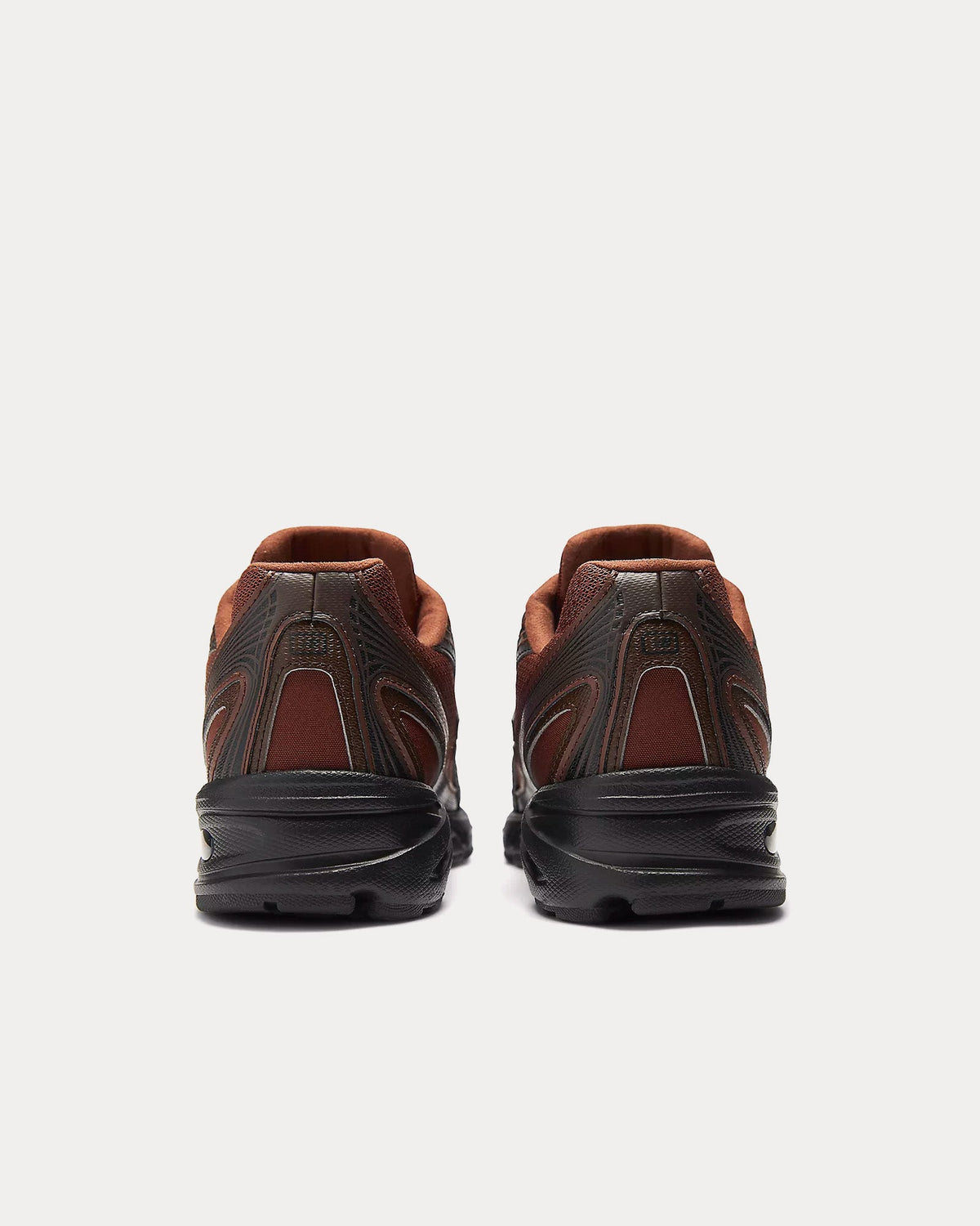 740 Relic Brown / Pumpernickel Low Top Sneakers