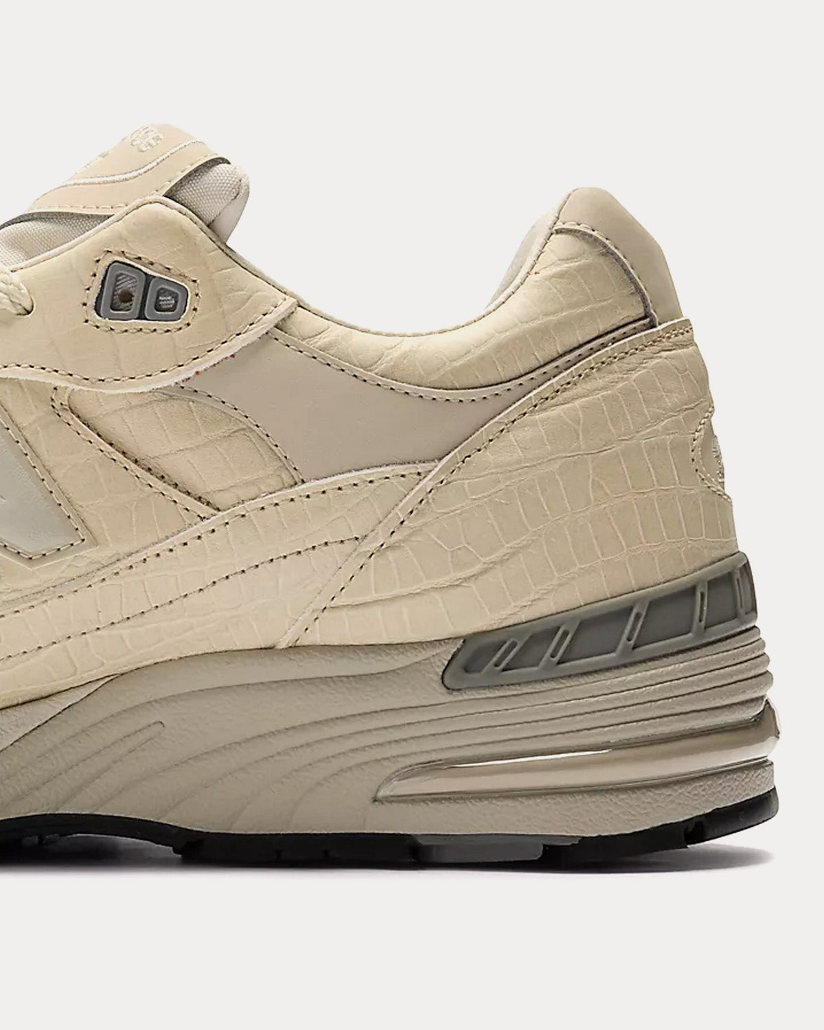 Made in UK 991v1 Oyster Gray / Pistachio Shell / French Oak Low Top Sneakers