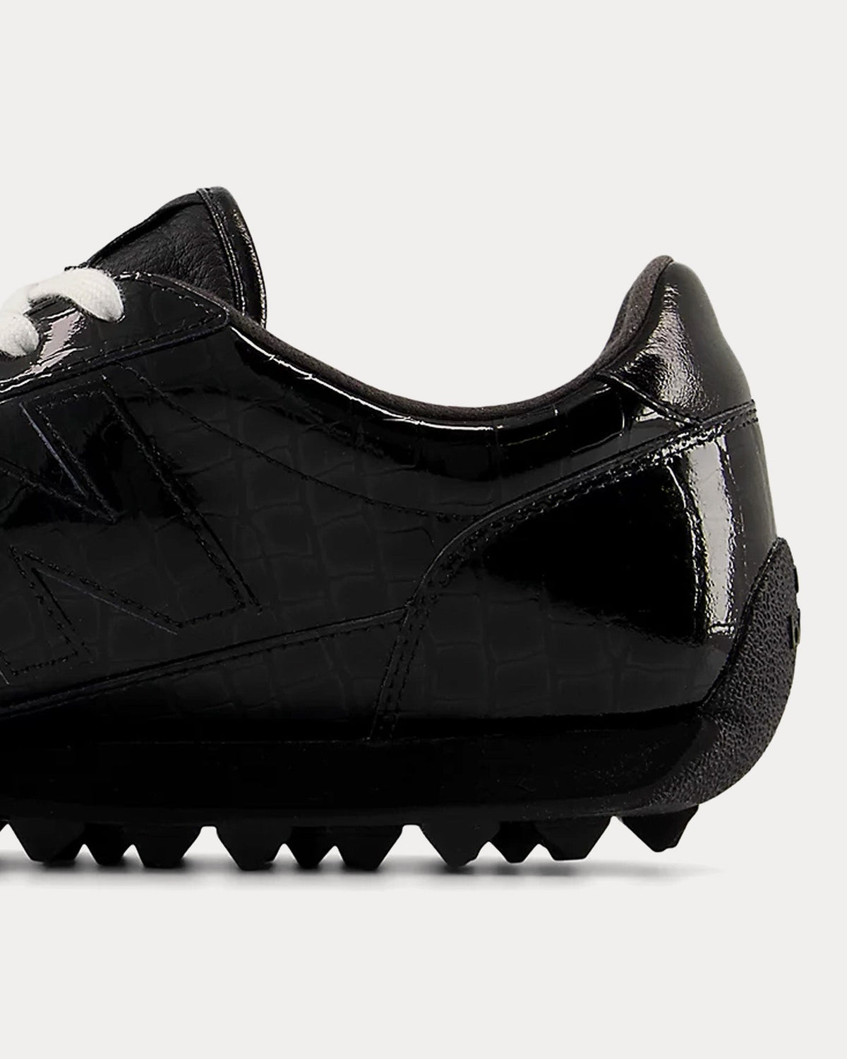 Gator Run Black Low Top Sneakers