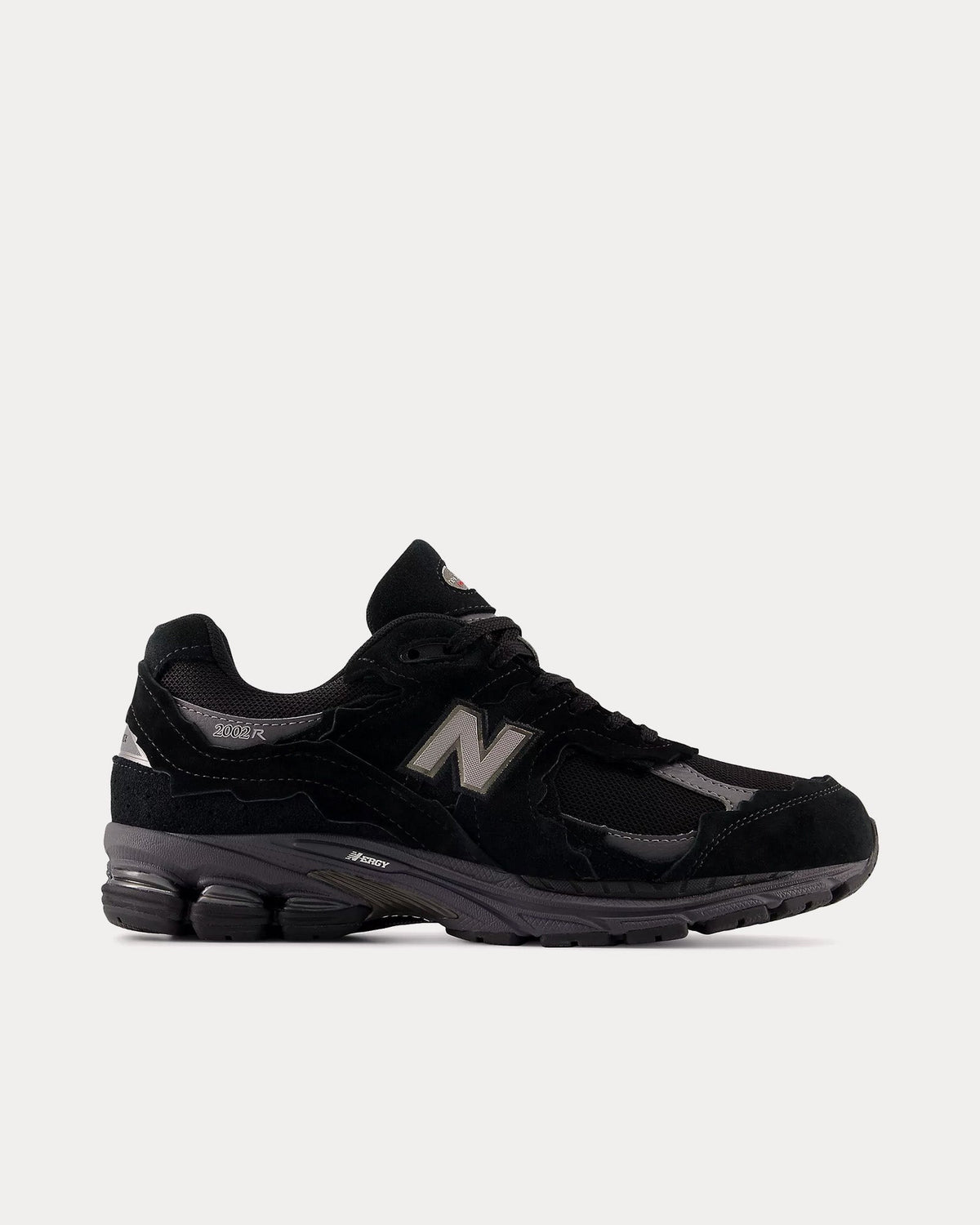 2002r Gore-Tex Black / Magnet Low Top Sneakers