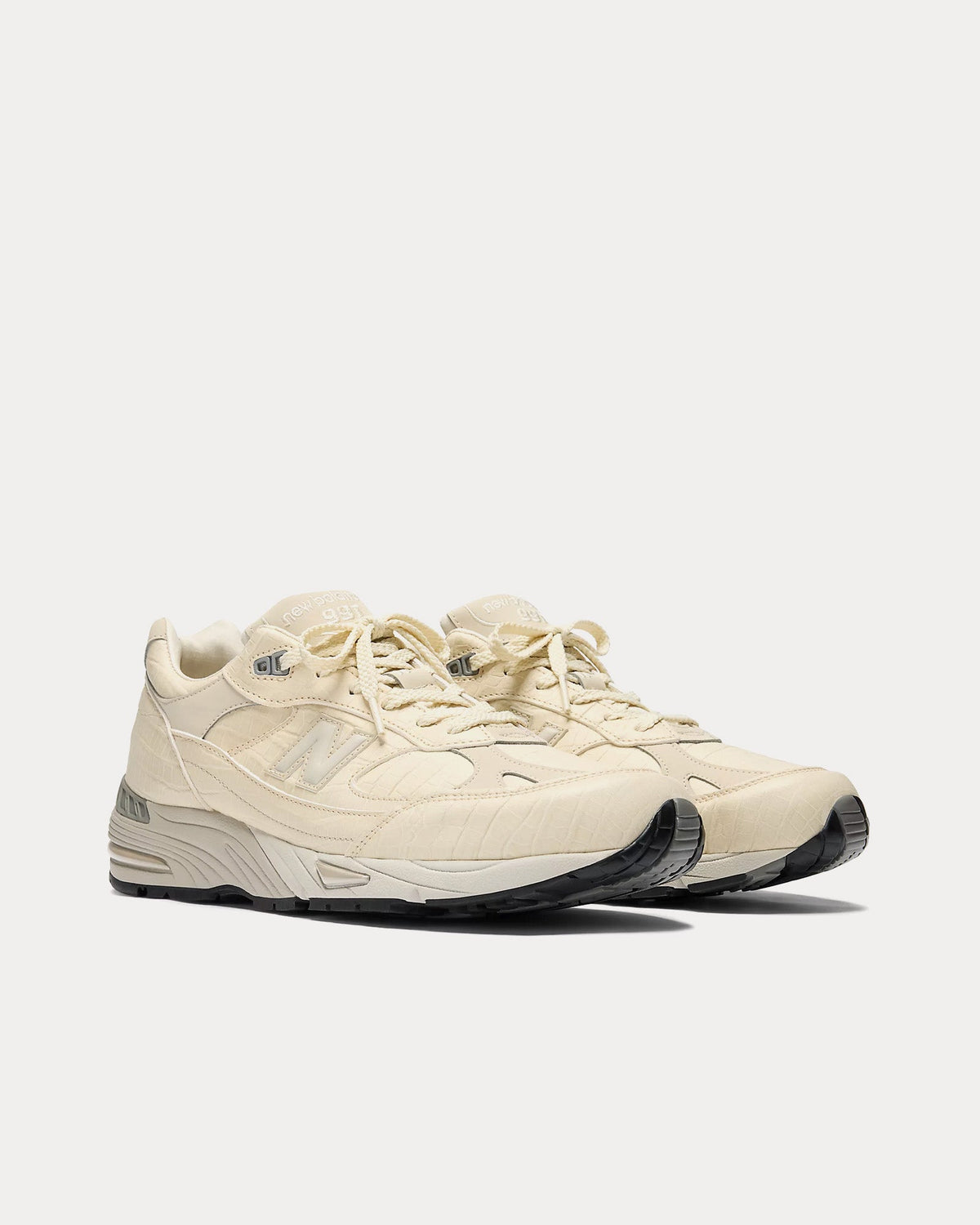 Made in UK 991v1 Oyster Gray / Pistachio Shell / French Oak Low Top Sneakers