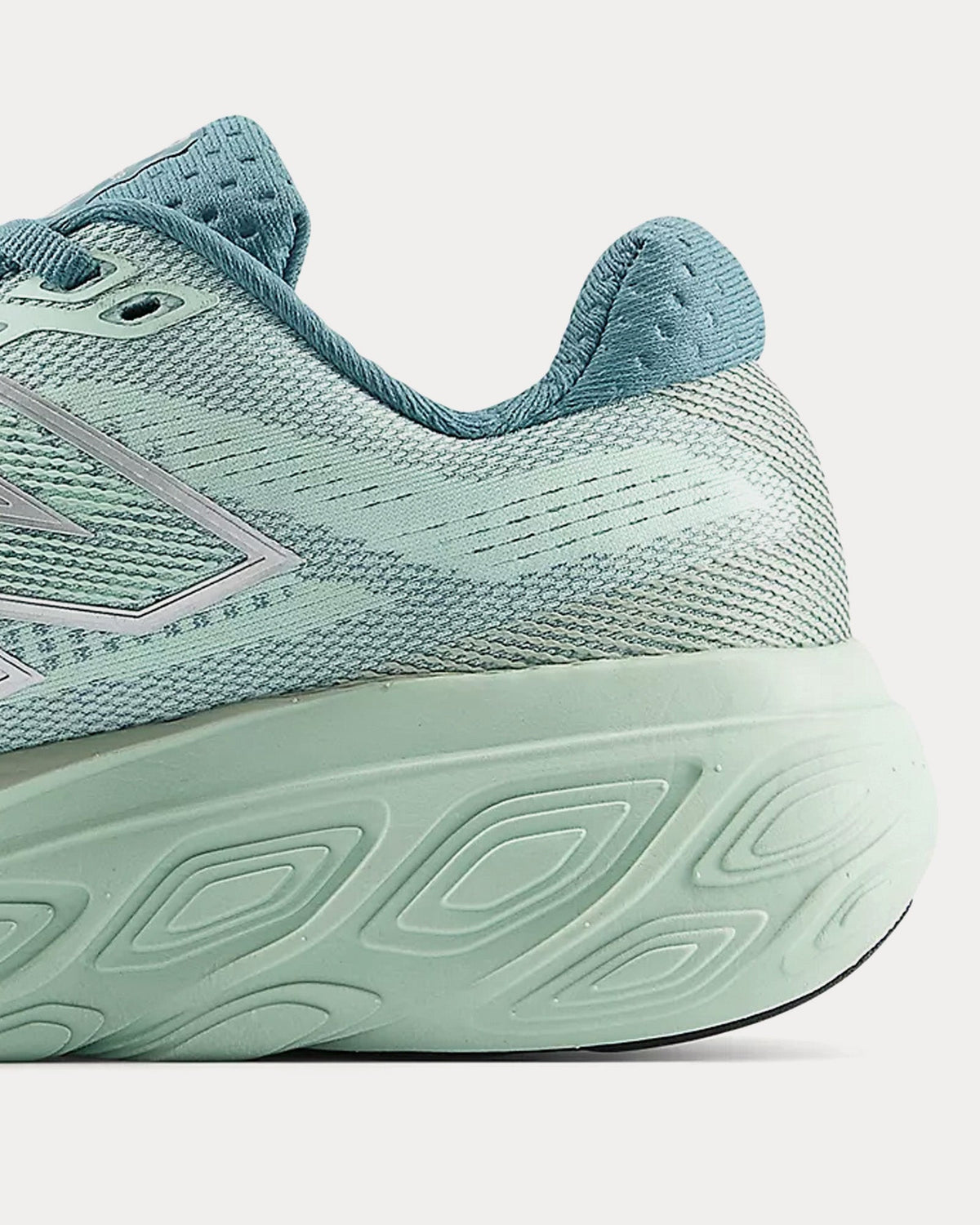 Fresh Foam X 880v15 Cosmic Jade / Silver Metallic Running Shoes