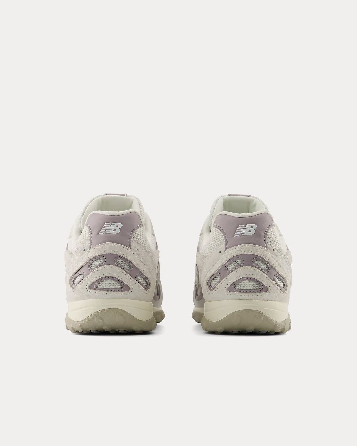 204L Reflection / Truffle Salt Low Top Sneakers