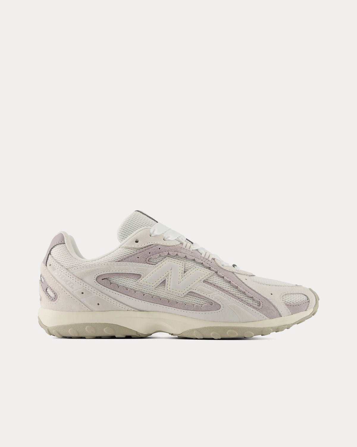 204L Reflection / Truffle Salt Low Top Sneakers