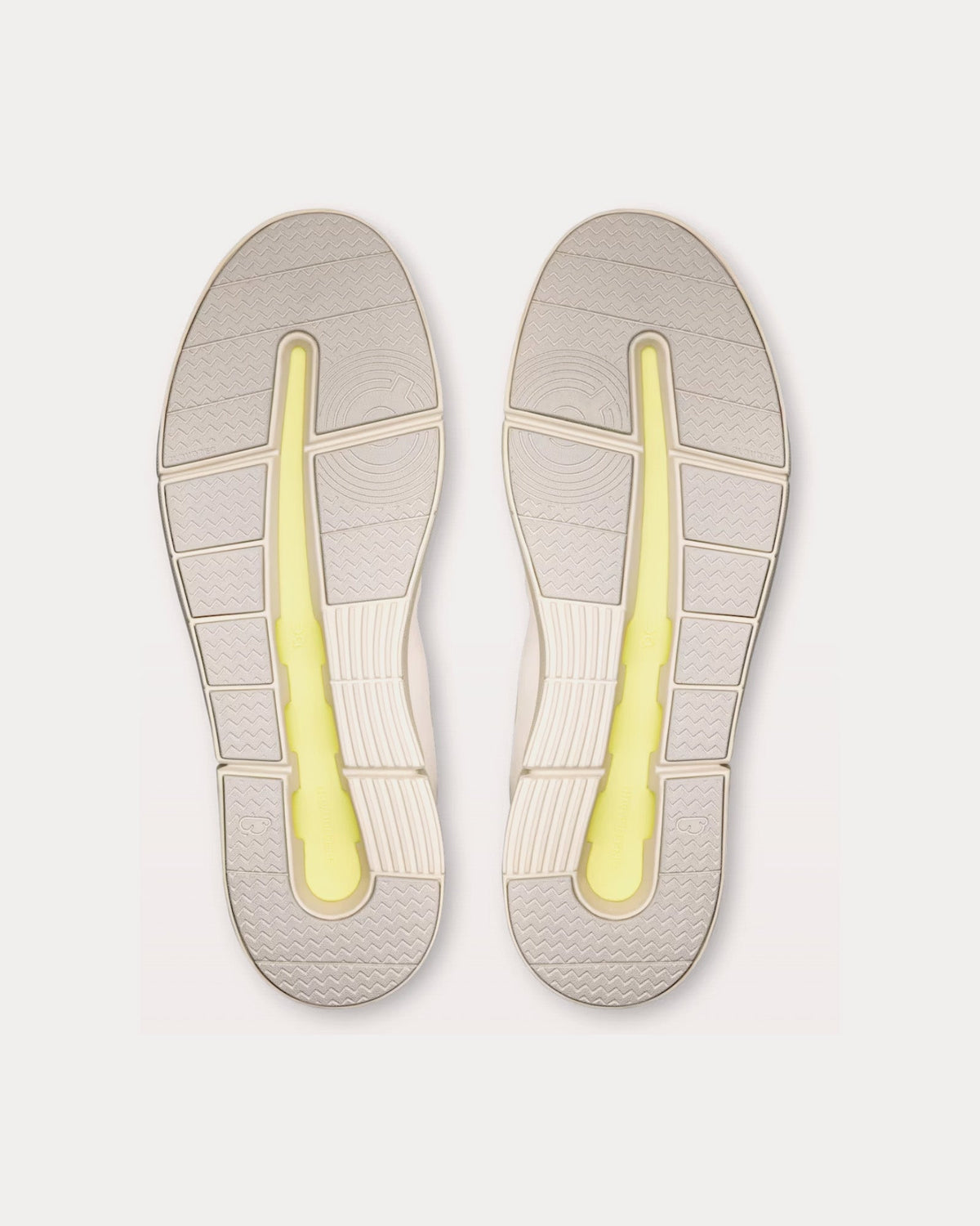 The Roger Advantage Ivory / Evergreen Low Top Sneakers
