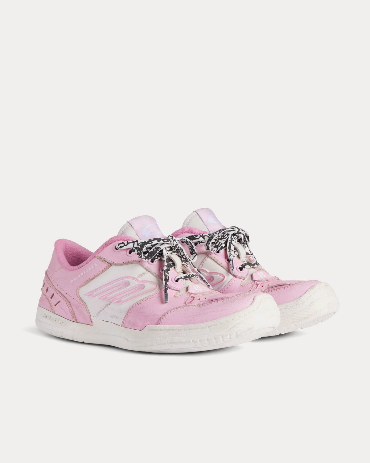 Hamptons Worn-Out Pink / White Low Top Sneakers