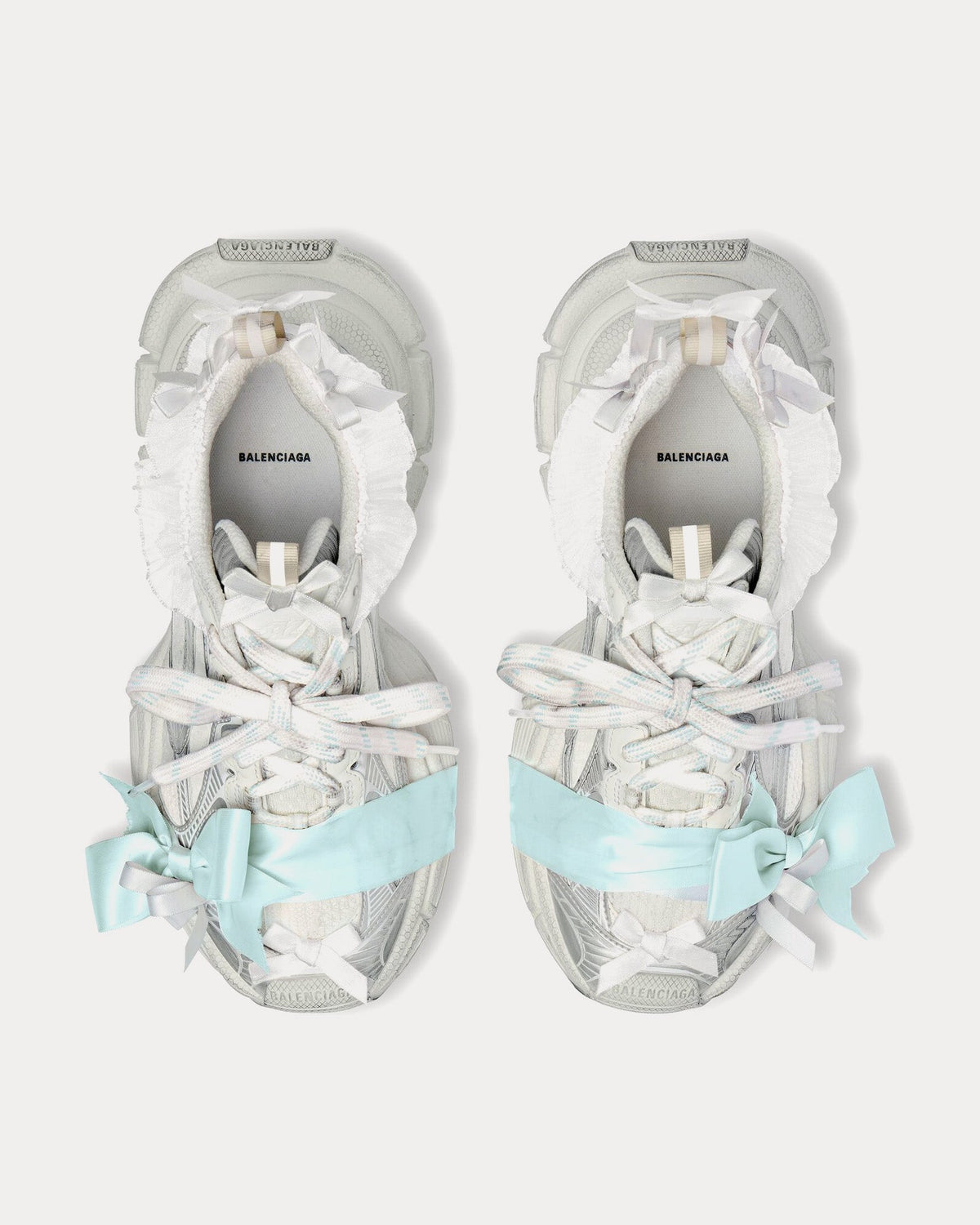 3XL Lace Taupe / White / Light Blue Low Top Sneakers