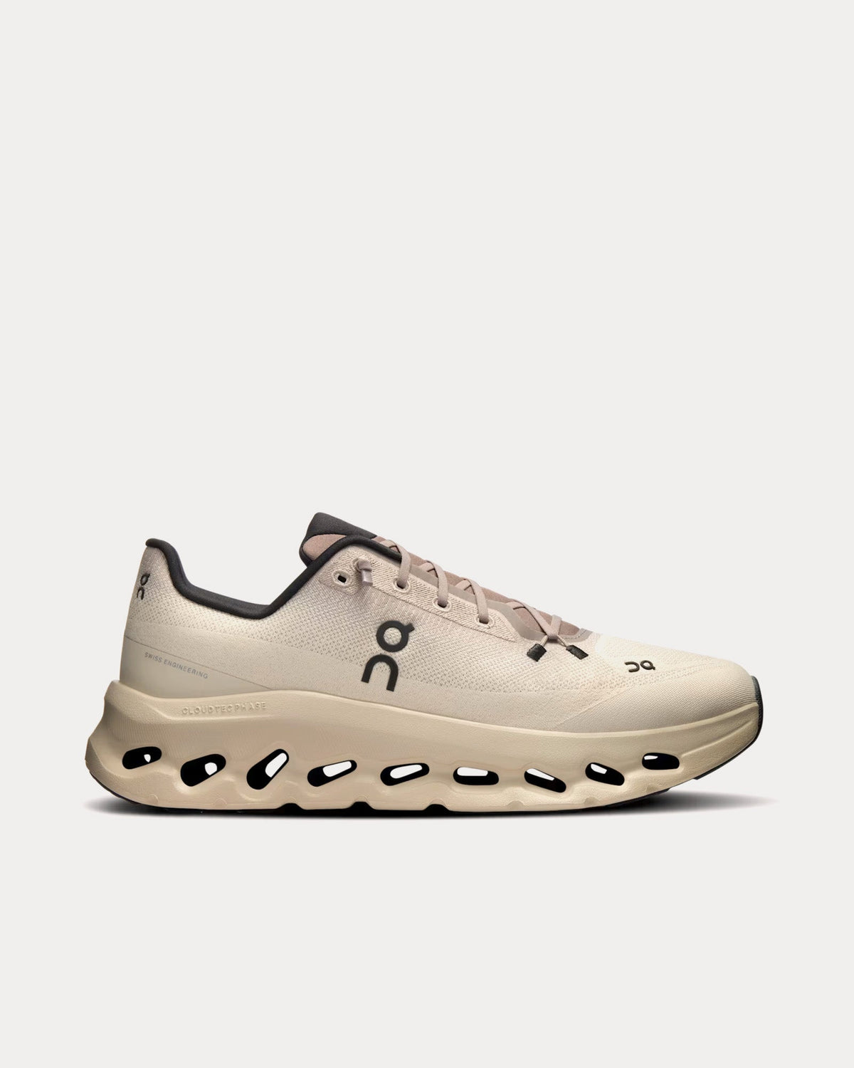 Cloudtilt Cinder / Sand Low Top Sneakers