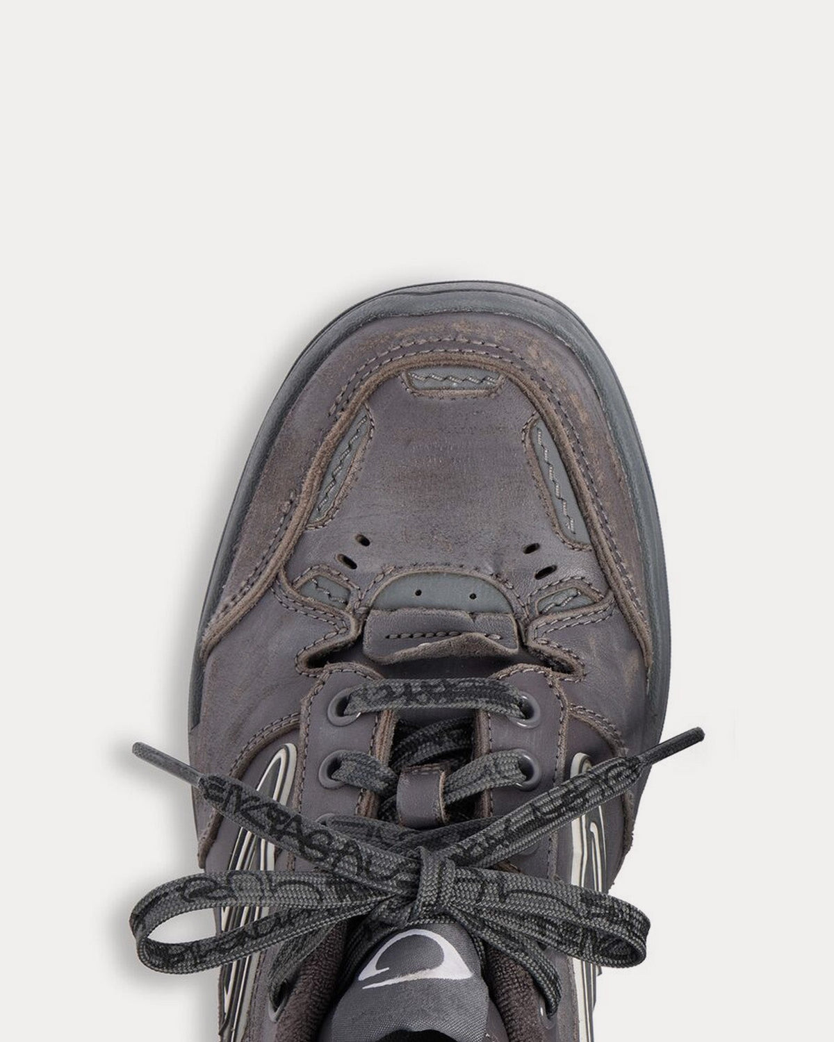 Hamptons Worn-Out Grey Low Top Sneakers
