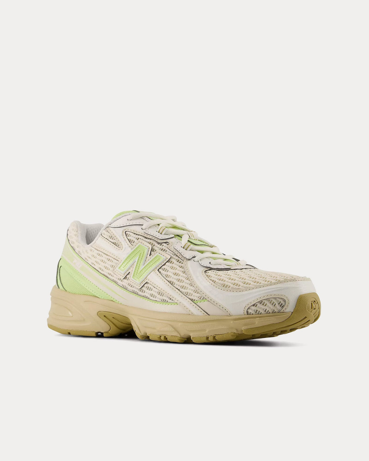 740 Dry Lime / Linen Low Top Sneakers
