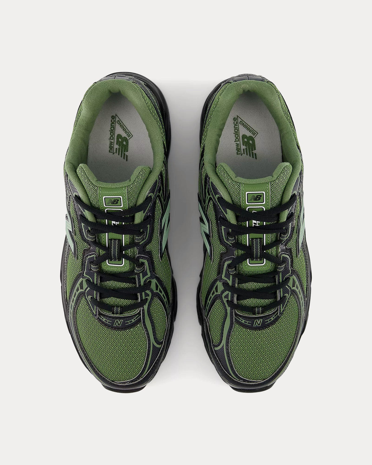 740 Utility Green / Black Low Top Sneakers