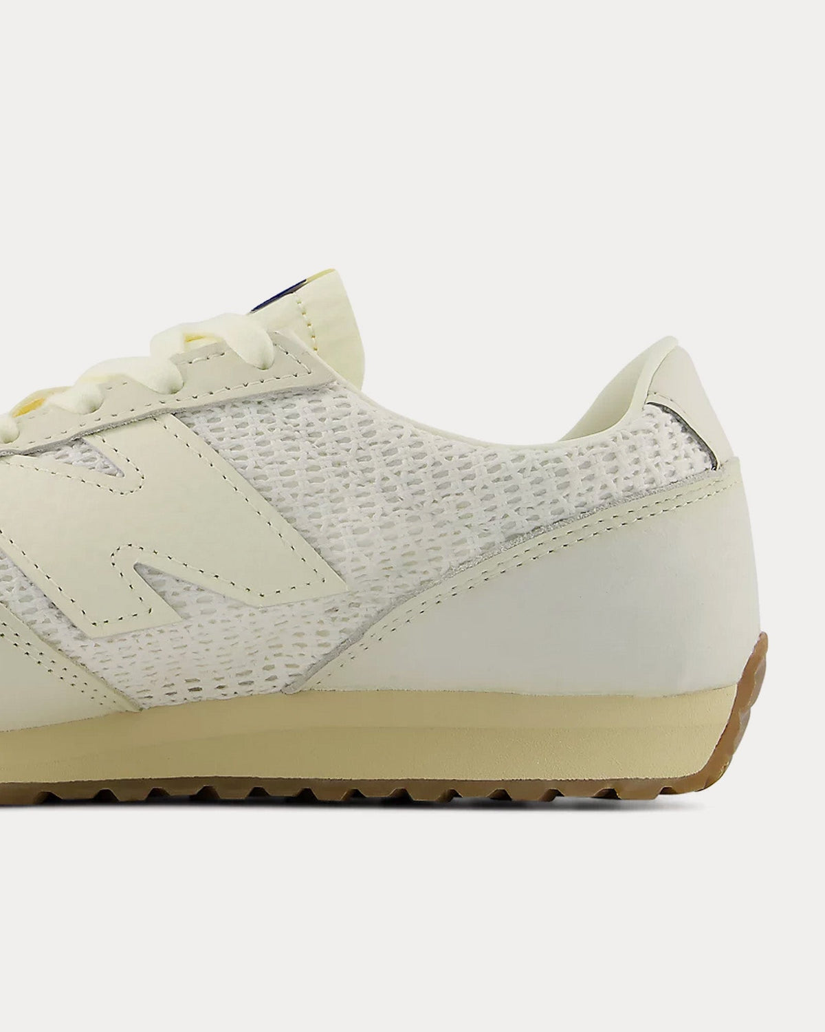 471 Angora / Sea Salt Low Top Sneakers