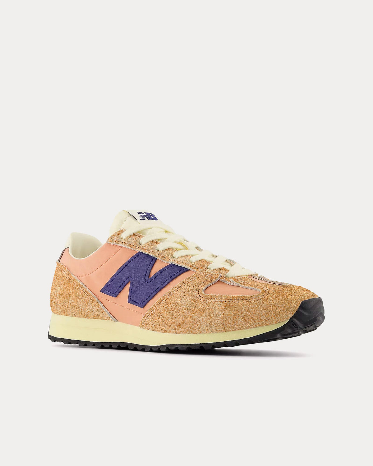 471 Peach Nectar / Blue Oyster Low Top Sneakers