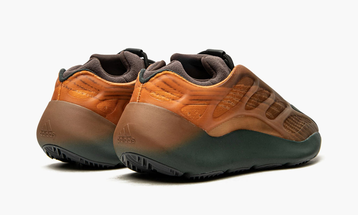 Yeezy Boost 700 V3 Copper Fade