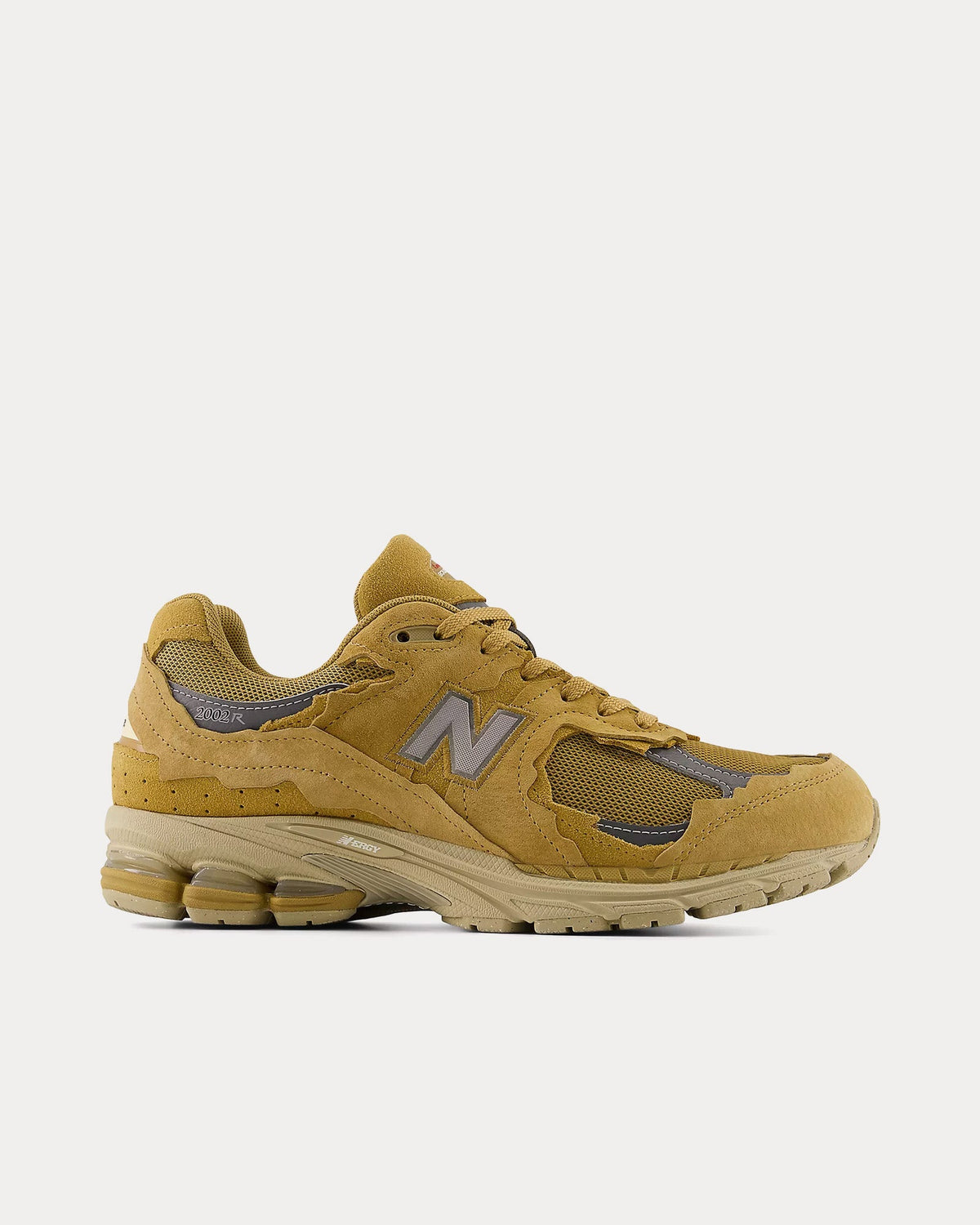 2002r Gore-Tex Stucco / Castlerock Low Top Sneakers