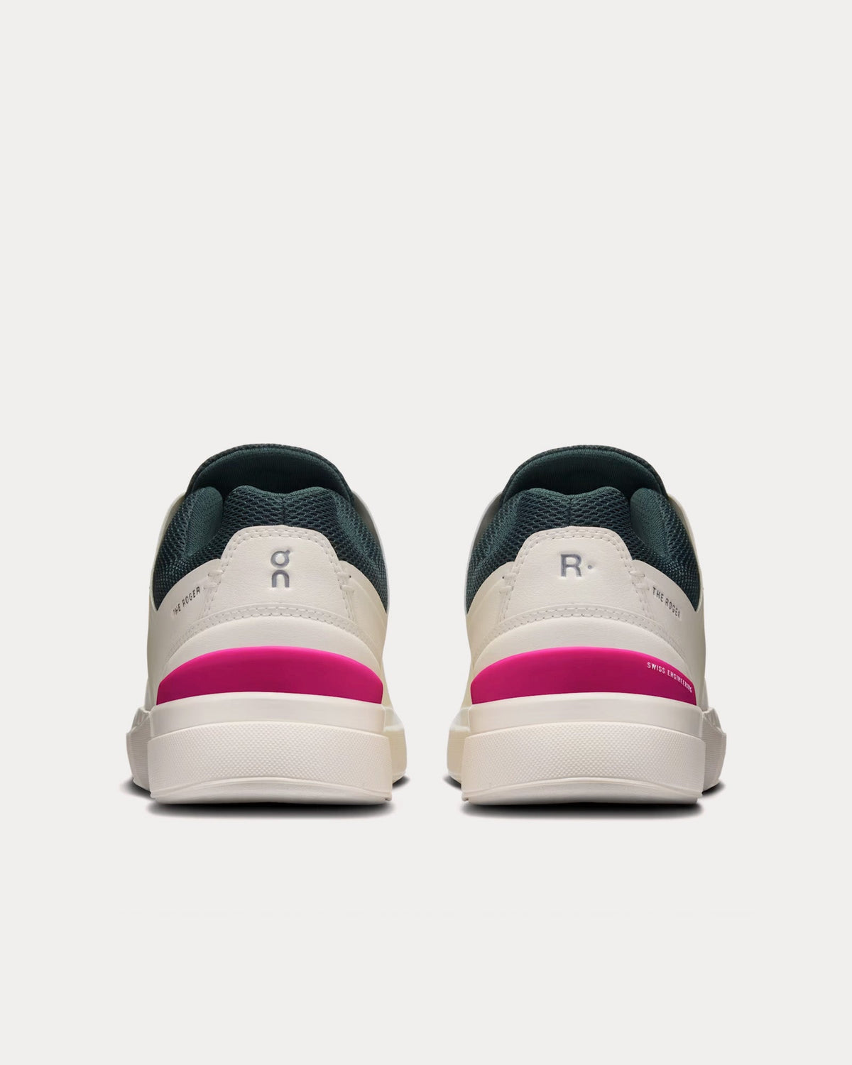 The Roger Advantage Ivory / Pink Low Top Sneakers