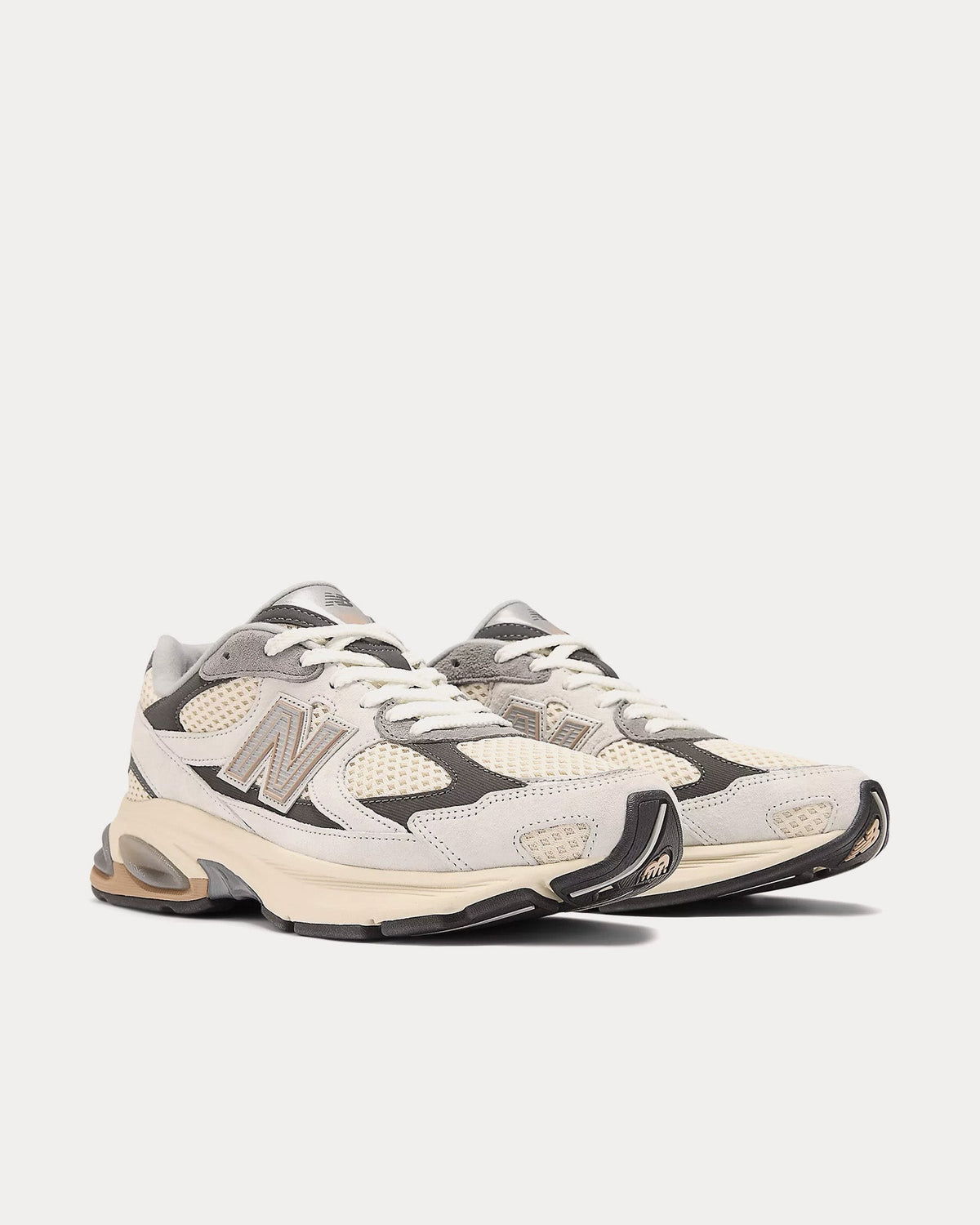 2010 Brighton Grey / Linen Low Top Sneakers
