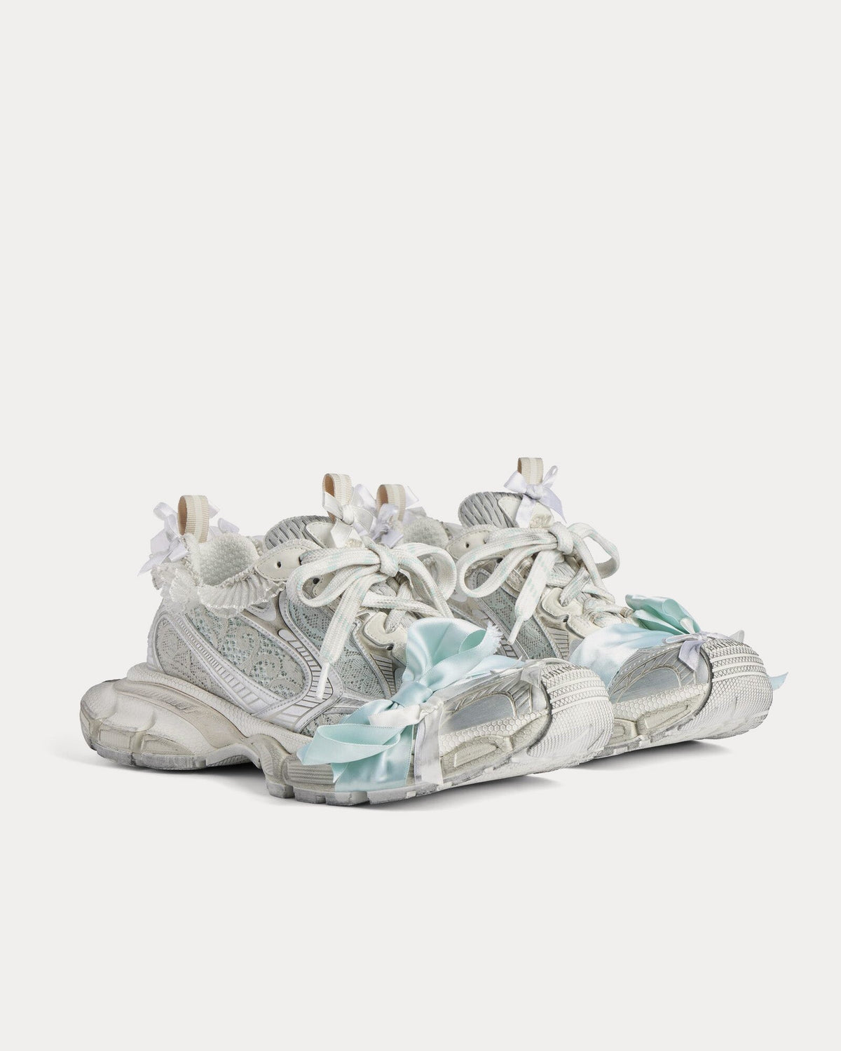 3XL Lace Taupe / White / Light Blue Low Top Sneakers