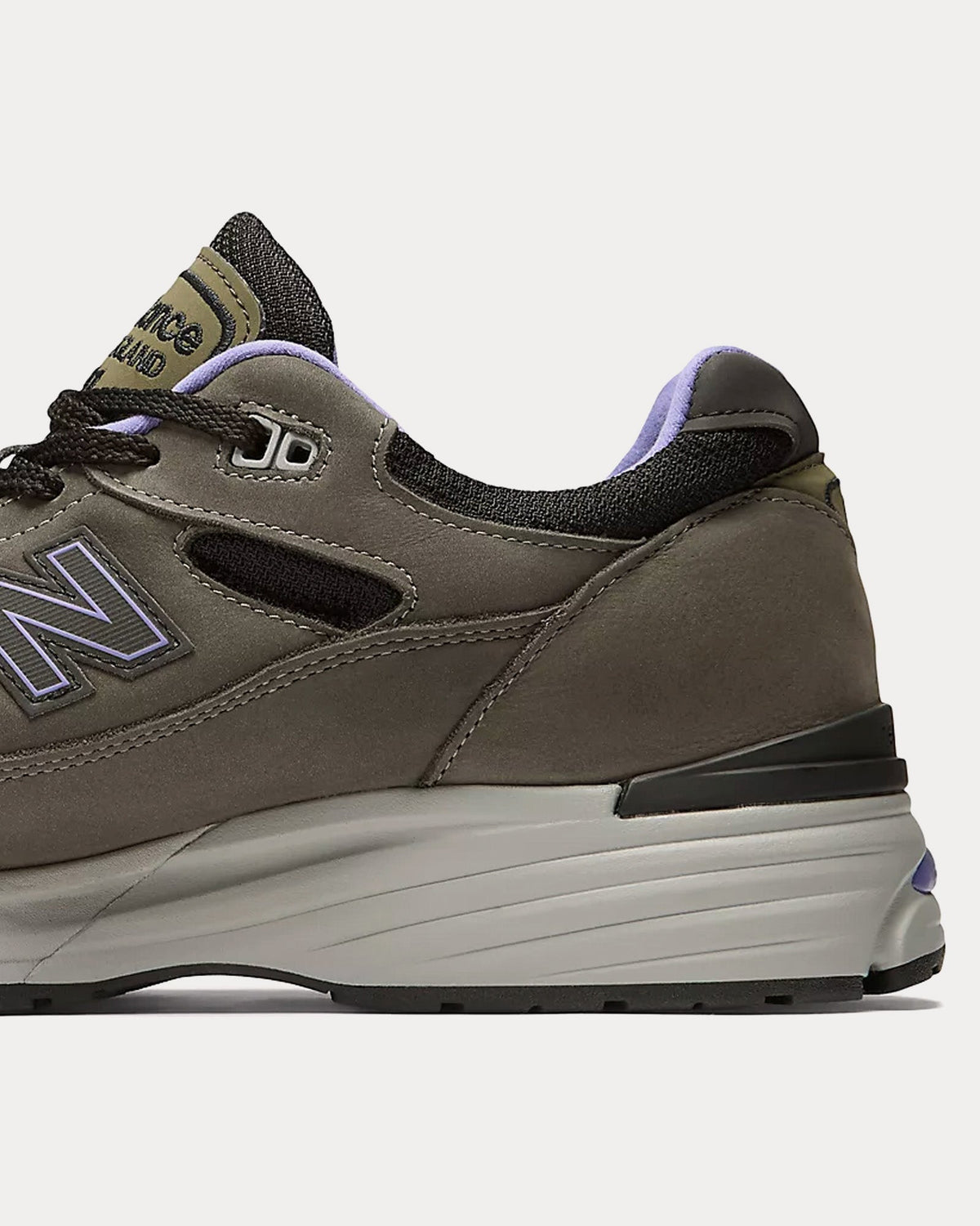 Made in UK 991v2 'Iconic Influences' Magnet / Black / Corsican Blue Low Top Sneakers