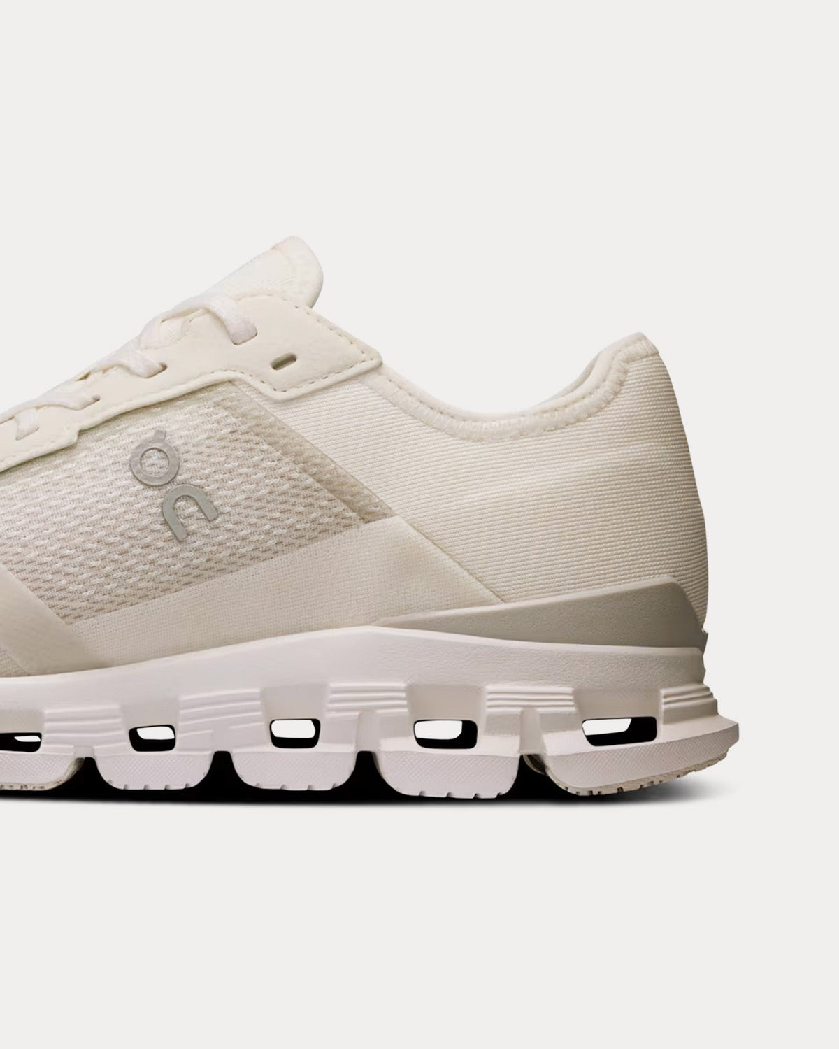Cloud X 4 AD White / Wolf Running Shoes