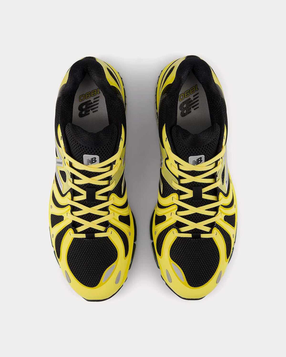 1890 Starbust / Black Low Top Sneakers