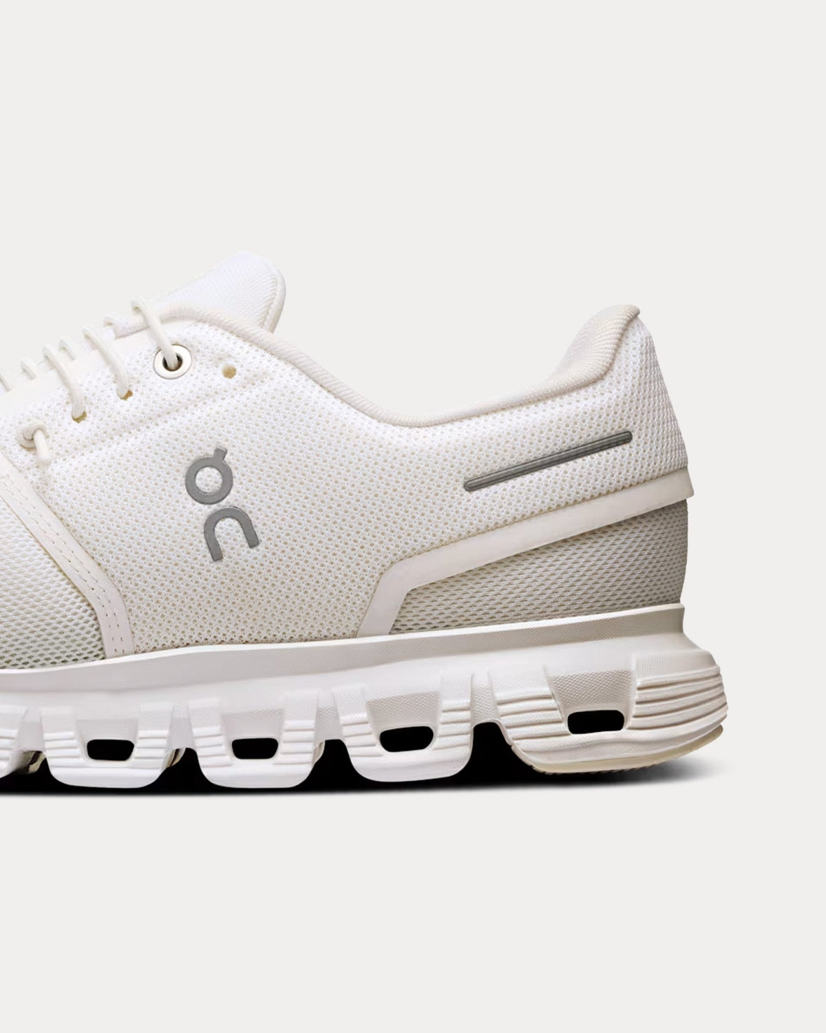 Cloud 6 White / White Running Shoes