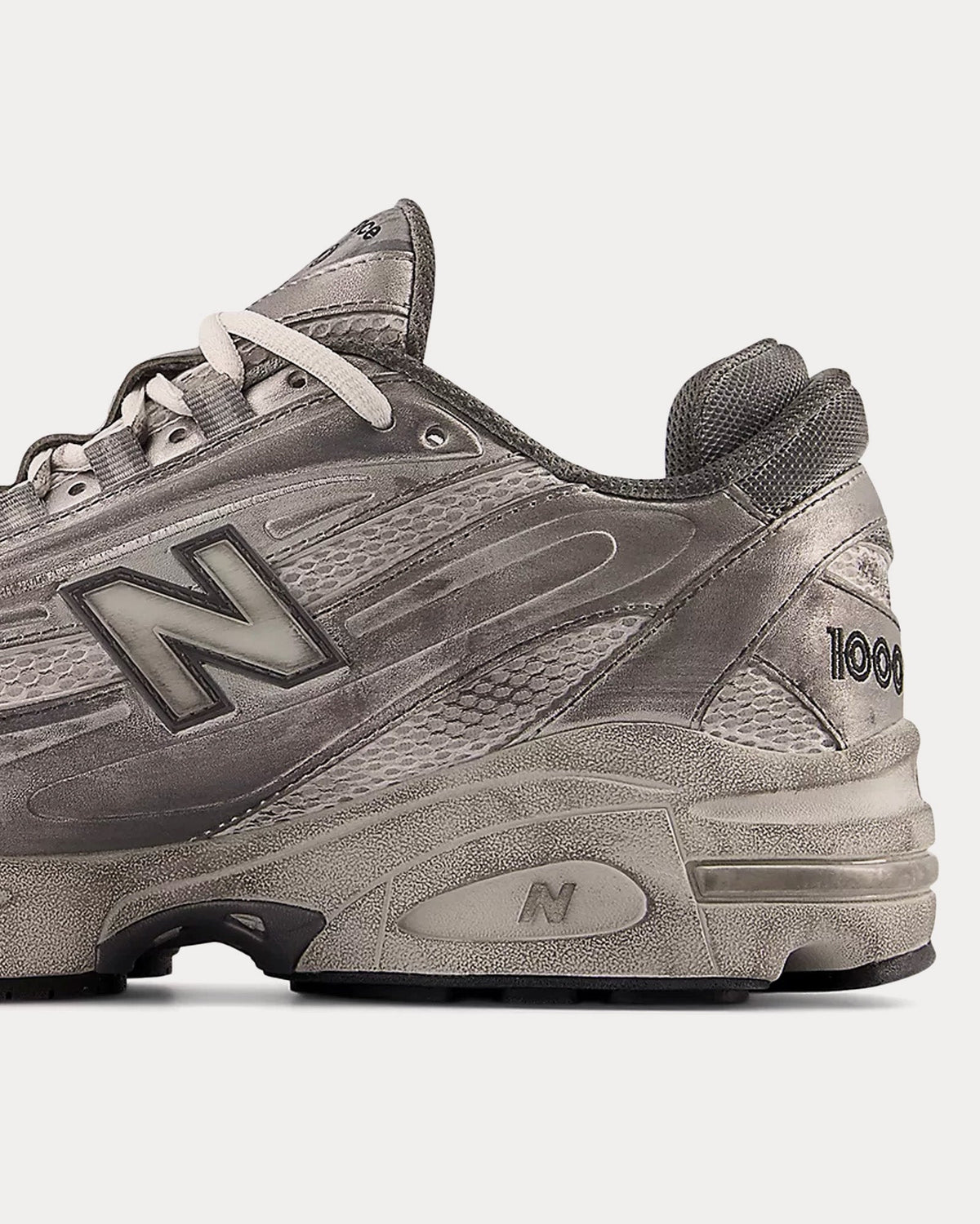 1000 Silver Metallic / Grey Matter / Raincloud Low Top Sneakers