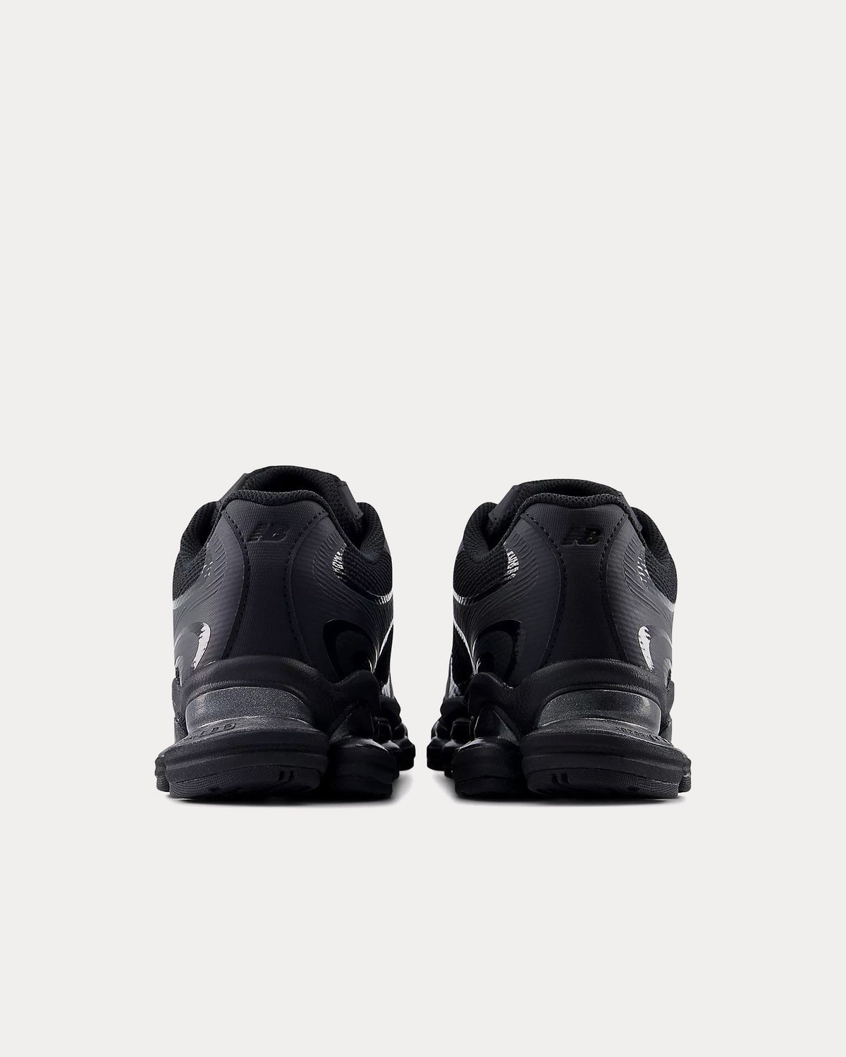 Abzorb 2000 Black Low Top Sneakers