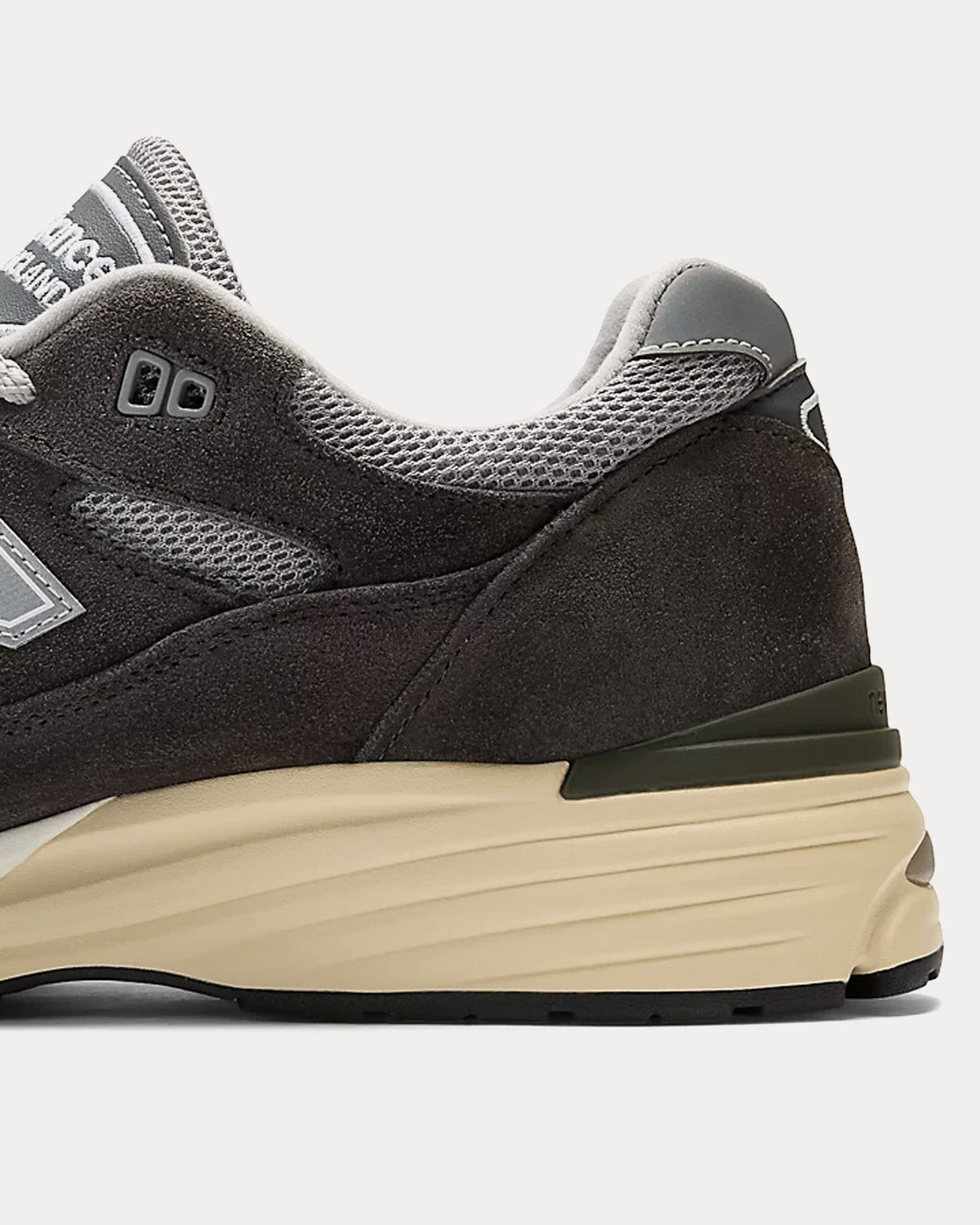 Made in UK 991v2 'Elevated Essentials' Forged Iron / Alloy / Smoked Pearl Low Top Sneakers