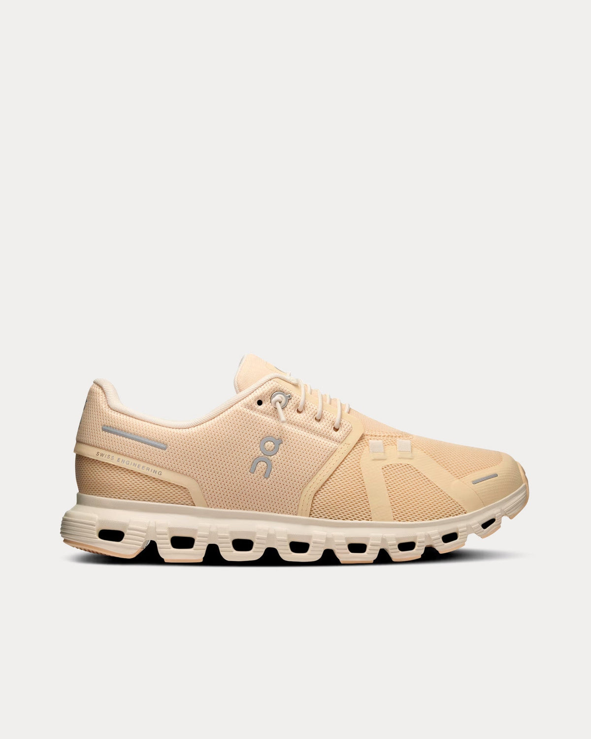 Cloud 6 Blonde / Dew Running Shoes